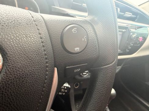 Used 2014 Toyota Corolla LE FWD image 16