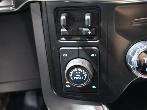 Used 2021 Ford F150 Lariat w/ Equipment Group 502A High image 28