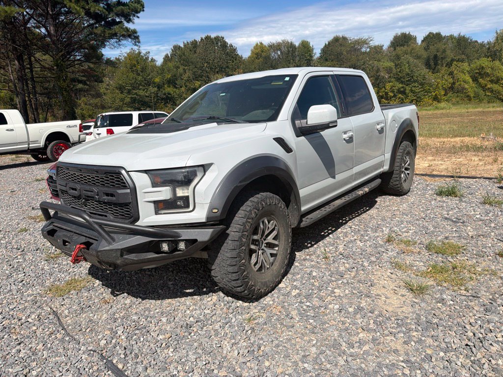 Used 2017 Ford F150 Raptor w/ Equipment Group 802A Luxury AWD/4WD image 12