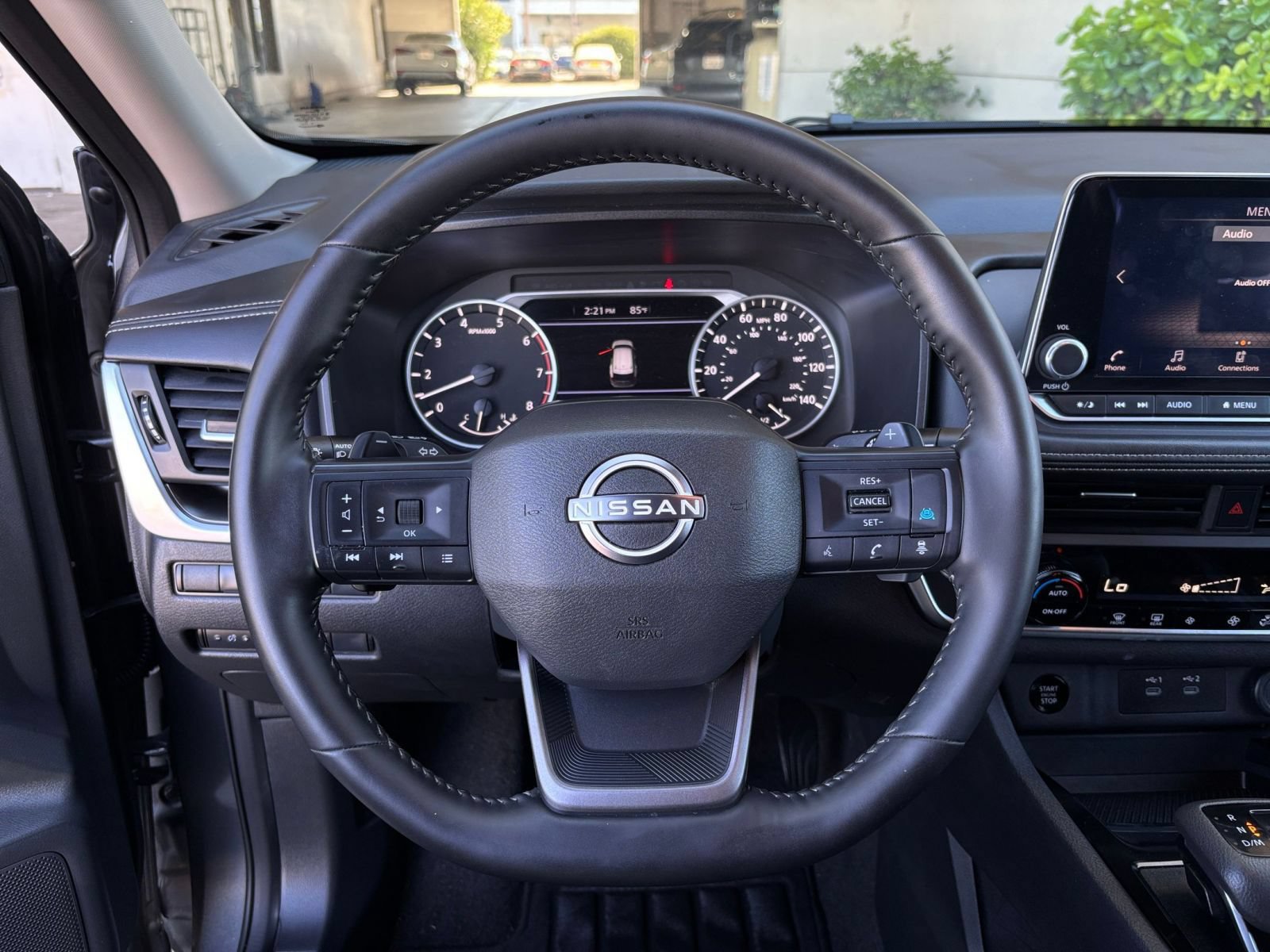 Used 2025 Nissan Rogue SV AWD/4WD image 29
