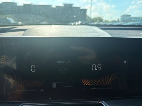 Used 2024 Kia Sorento S w/ Panoramic Sunroof Package FWD image 9