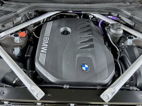 New 2027 BMW X7 xDrive40i w/ Executive Package AWD/4WD image 13