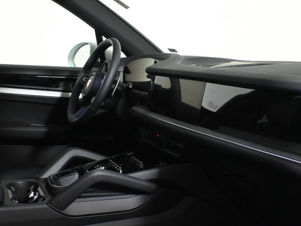 Used 2026 Porsche Cayenne AWD/4WD image 37