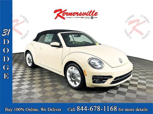 Used 2019 Volkswagen Beetle 2.0T SE image 1