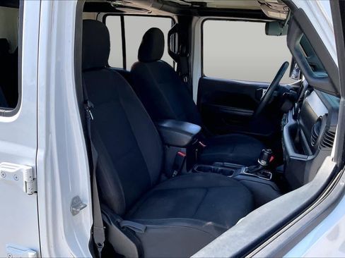 Used 2018 Jeep Wrangler Unlimited Sport S AWD/4WD image 9