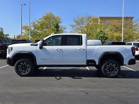 New 2026 GMC Sierra 2500 AT4X image 5