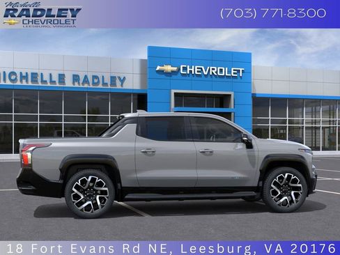 New 2025 Chevrolet Silverado EV RST image 7