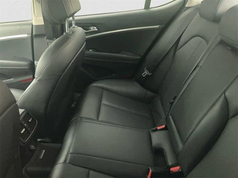 Used 2020 Genesis G70 2.0T image 8