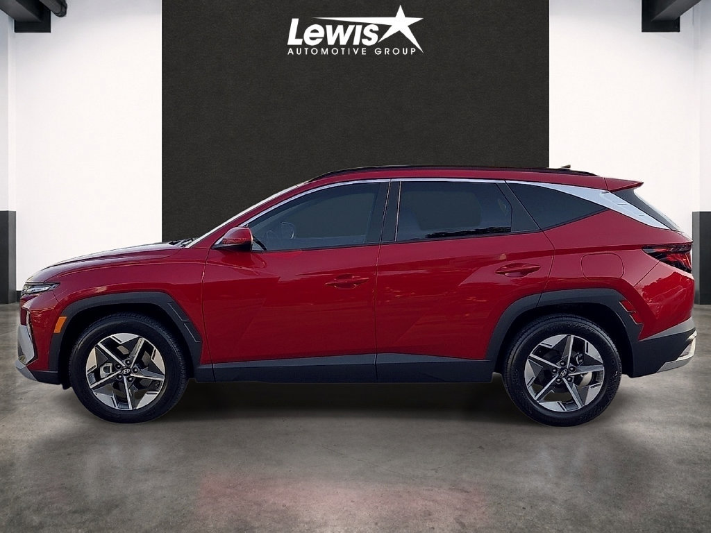 Used 2025 Hyundai Tucson SEL FWD image 2