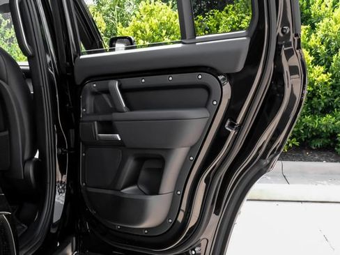 New 2026 Land Rover Defender 110 X-Dynamic SE AWD/4WD image 54