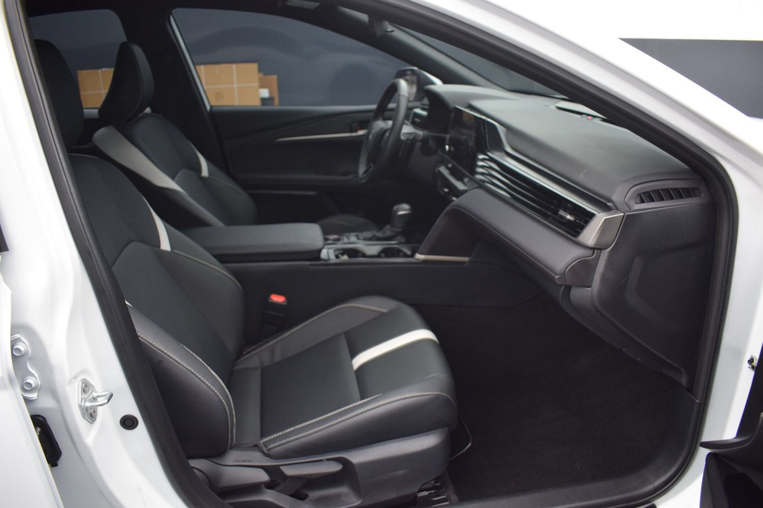 Used 2026 Toyota Camry SE FWD image 10