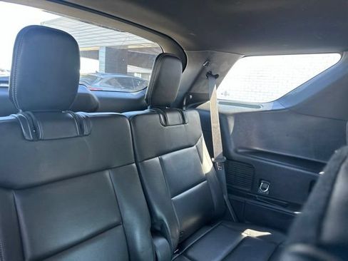 Used 2020 Ford Explorer XLT w/ Equipment Group 202A AWD/4WD image 13