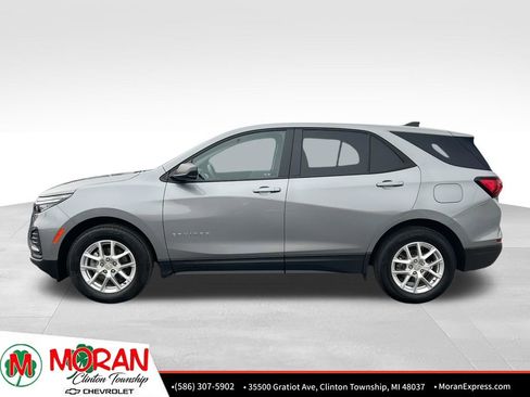 Certified 2024 Chevrolet Equinox LS w/ LS Convenience Package image 3