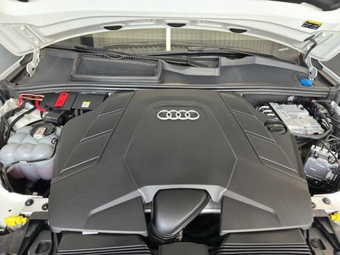 Used 2024 Audi Q7 3.0T Premium Plus AWD/4WD image 21