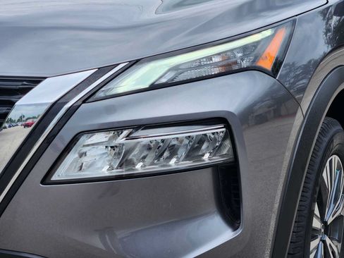 Used 2023 Nissan Rogue SV FWD image 7