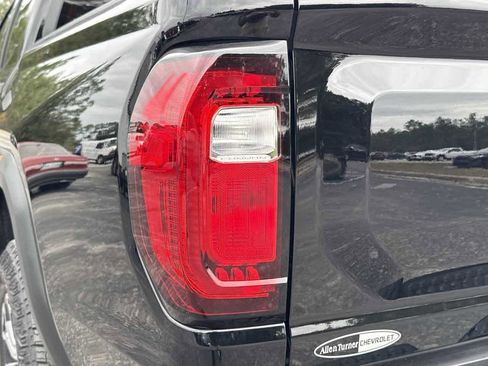 Used 2024 GMC Canyon AT4 w/ Technology Package image 30