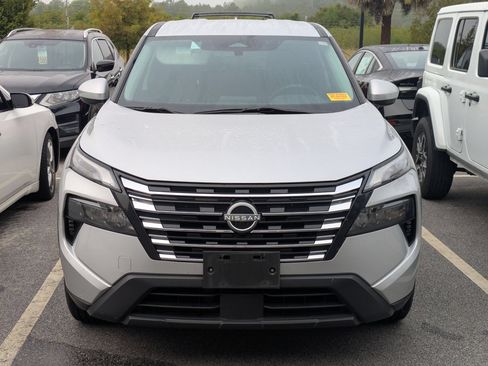 Certified 2024 Nissan Rogue SV AWD/4WD image 6