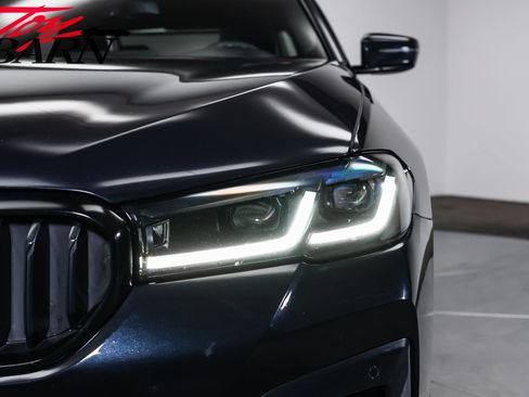 Used 2021 BMW M550i xDrive w/ Executive Package AWD/4WD image 10