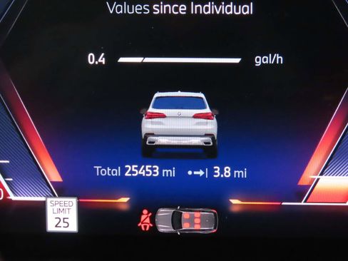 Used 2025 BMW X5 sDrive40i w/ Climate Comfort Package image 11