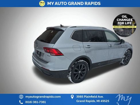 Used 2022 Volkswagen Tiguan SE image 12