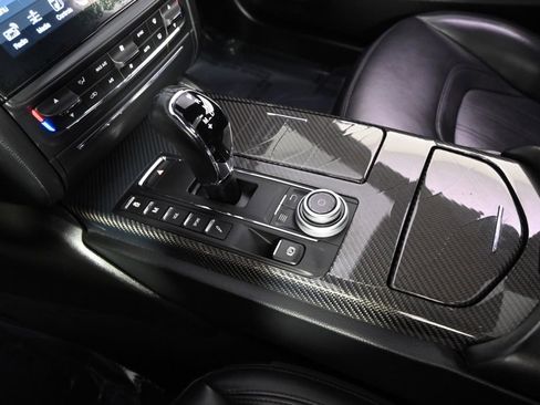 Used 2017 Maserati Quattroporte GTS GranLusso image 35