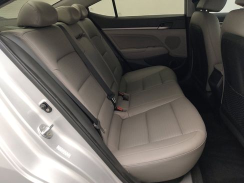 Used 2018 Hyundai Elantra Limited FWD image 19