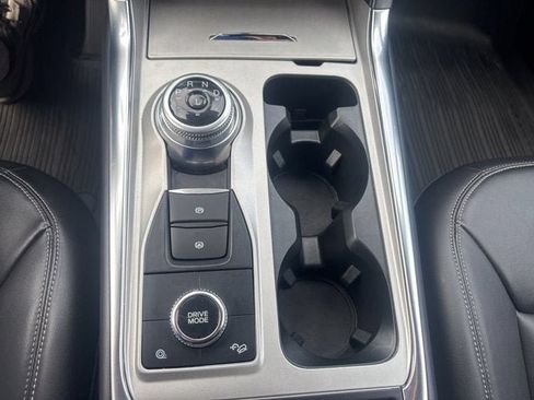 Certified 2023 Ford Explorer XLT w/ Equipment Group 202A AWD/4WD image 17