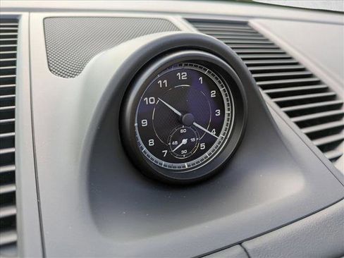 Used 2025 Porsche Macan image 21