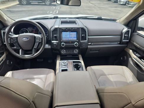 Used 2019 Ford Expedition Limited w/ Special Edition Package RWD image 39