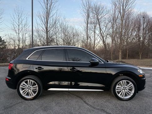 Used 2018 Audi Q5 2.0T Premium Plus w/ Premium Plus Package image 2