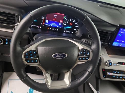 Used 2023 Ford Explorer XLT w/ Equipment Group 202A AWD/4WD image 7