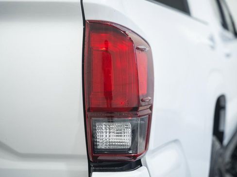 Used 2022 Toyota Tacoma SR w/ SR Convenience Package RWD image 6