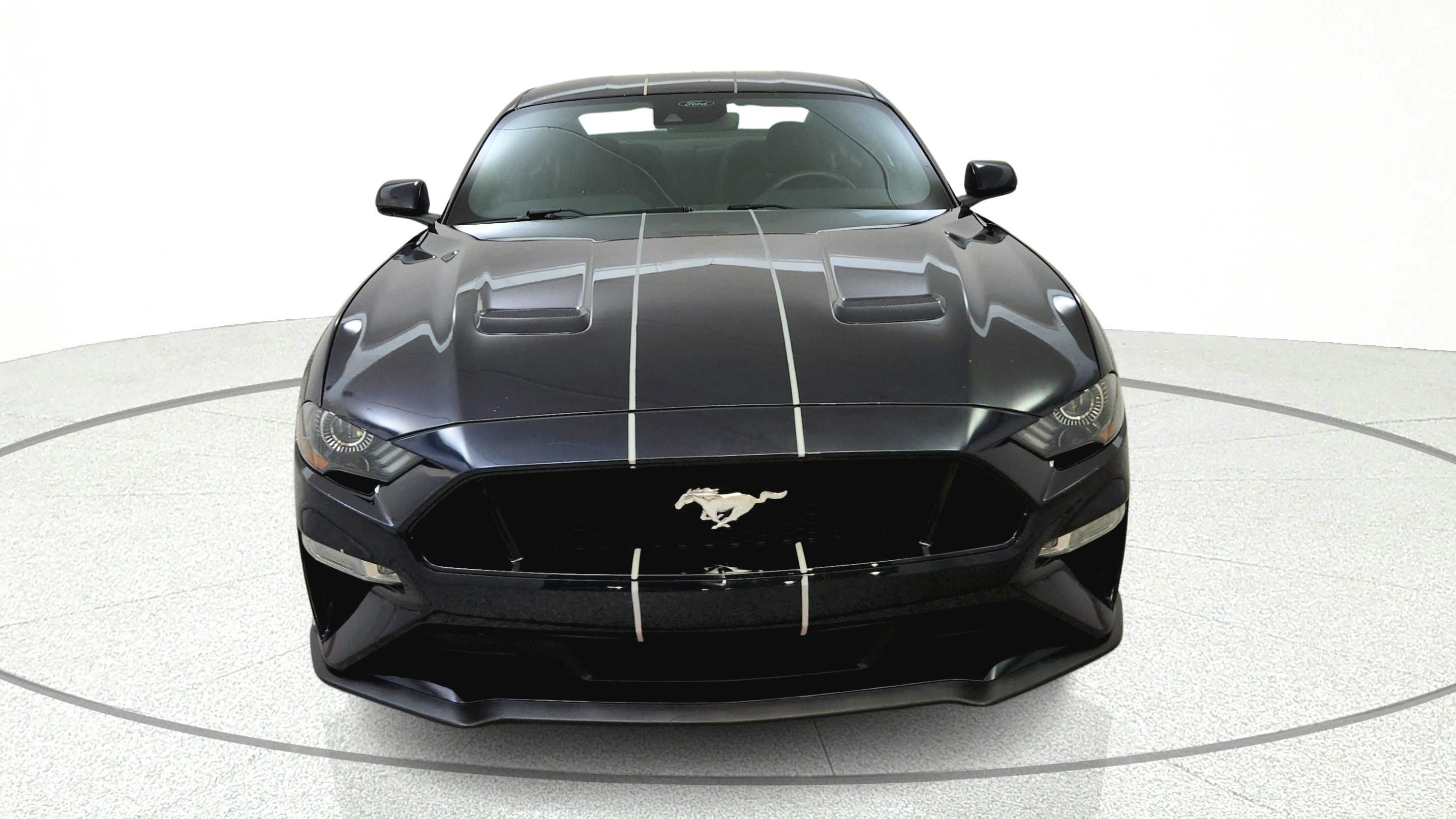 Used 2021 Ford Mustang GT RWD image 2