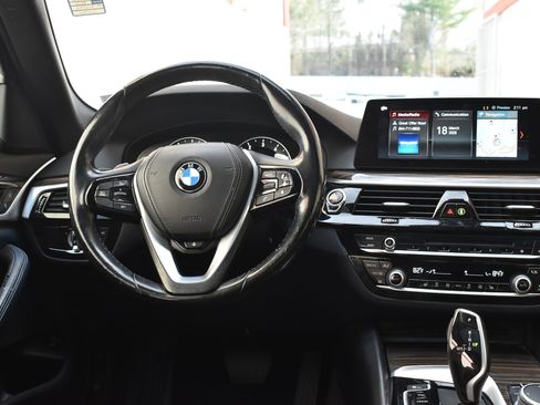 Used 2019 BMW 530i xDrive w/ Convenience Package image 29