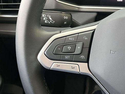 New 2025 Volkswagen Taos SE AWD/4WD image 19