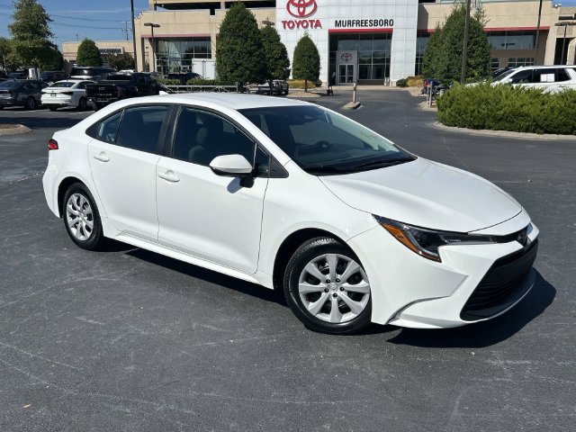 Used 2024 Toyota Corolla LE FWD image 2