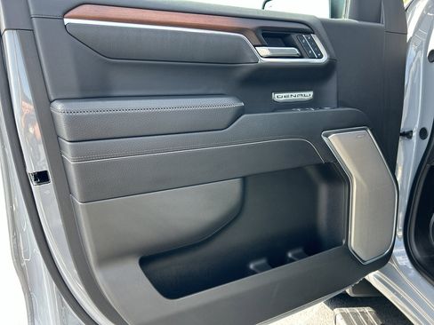 Used 2025 GMC Sierra 1500 Denali w/ Denali Reserve Package image 28