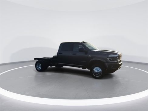 New 2026 RAM 4500 Tradesman w/ Laramie Trim Package image 9