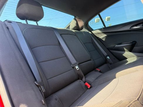 Used 2018 Chevrolet Cruze LT w/ Convenience Package FWD image 17
