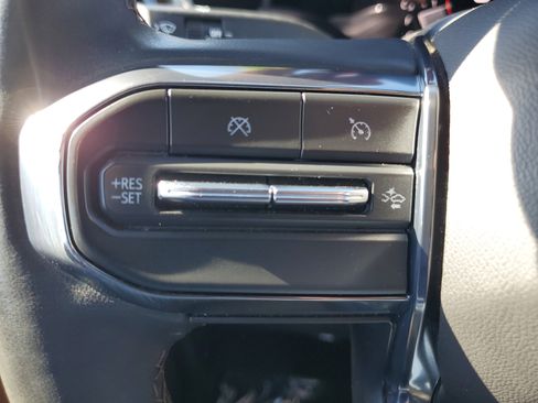 Used 2023 GMC Canyon AT4 w/ AT4 Premium Package image 22