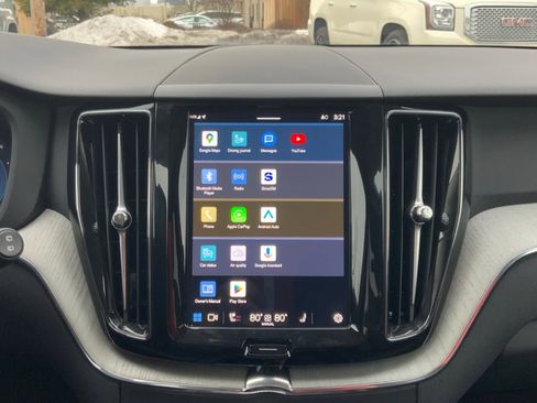 Used 2025 Volvo XC60 B5 Plus image 14