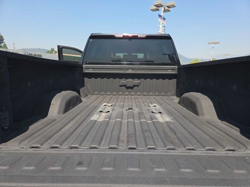 Used 2022 Chevrolet Silverado 2500 Custom w/ Custom Value Package AWD/4WD image 27