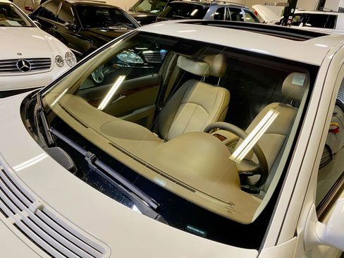 Used 2008 Mercedes-Benz E 350 Sedan image 22