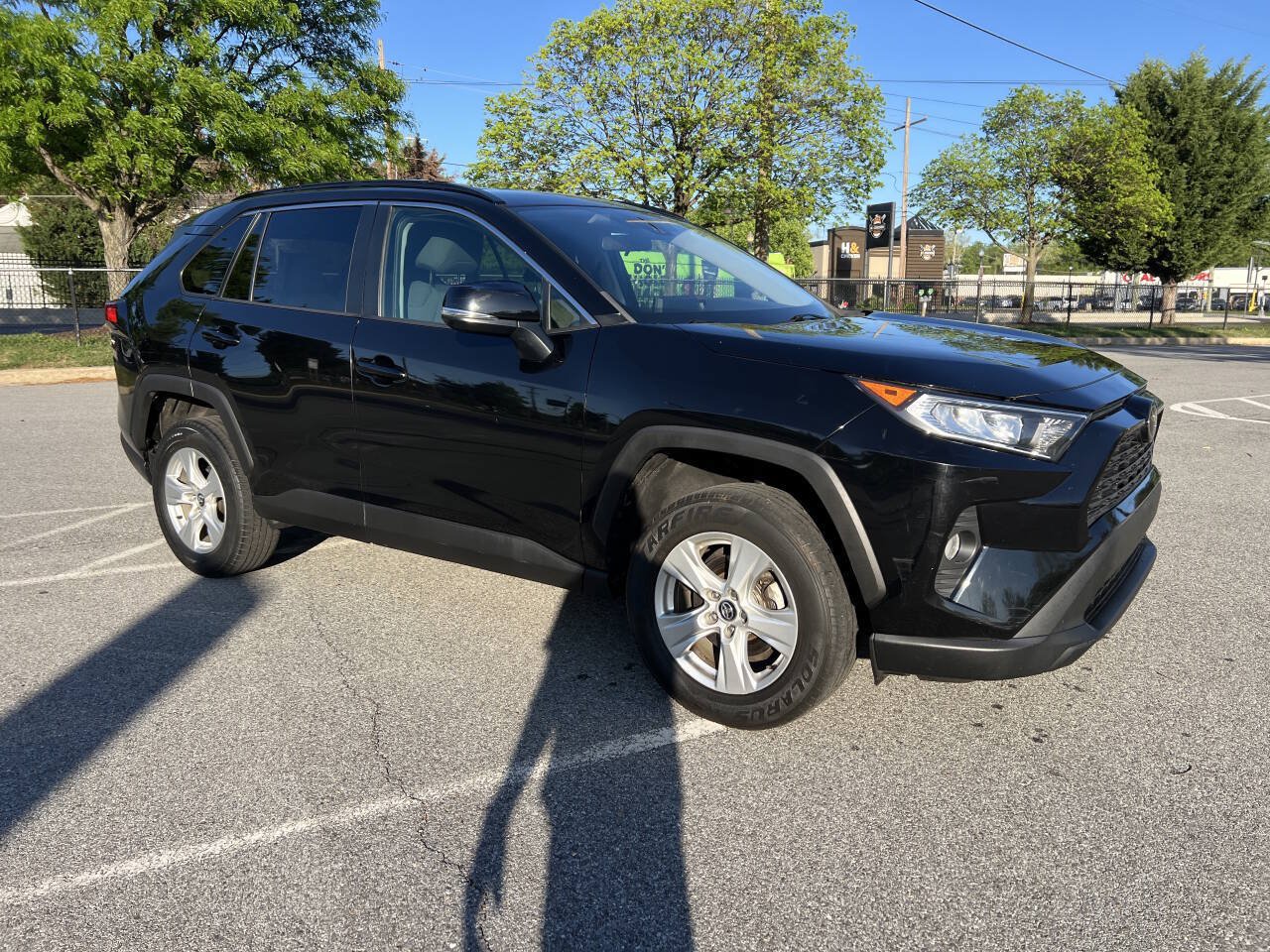 Used 2021 Toyota RAV4 XLE AWD/4WD image 4