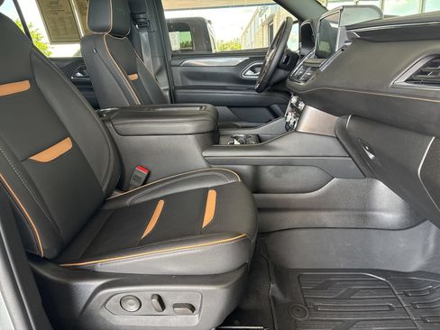 Used 2024 GMC Yukon AT4 w/ AT4 Premium Package AWD/4WD image 23
