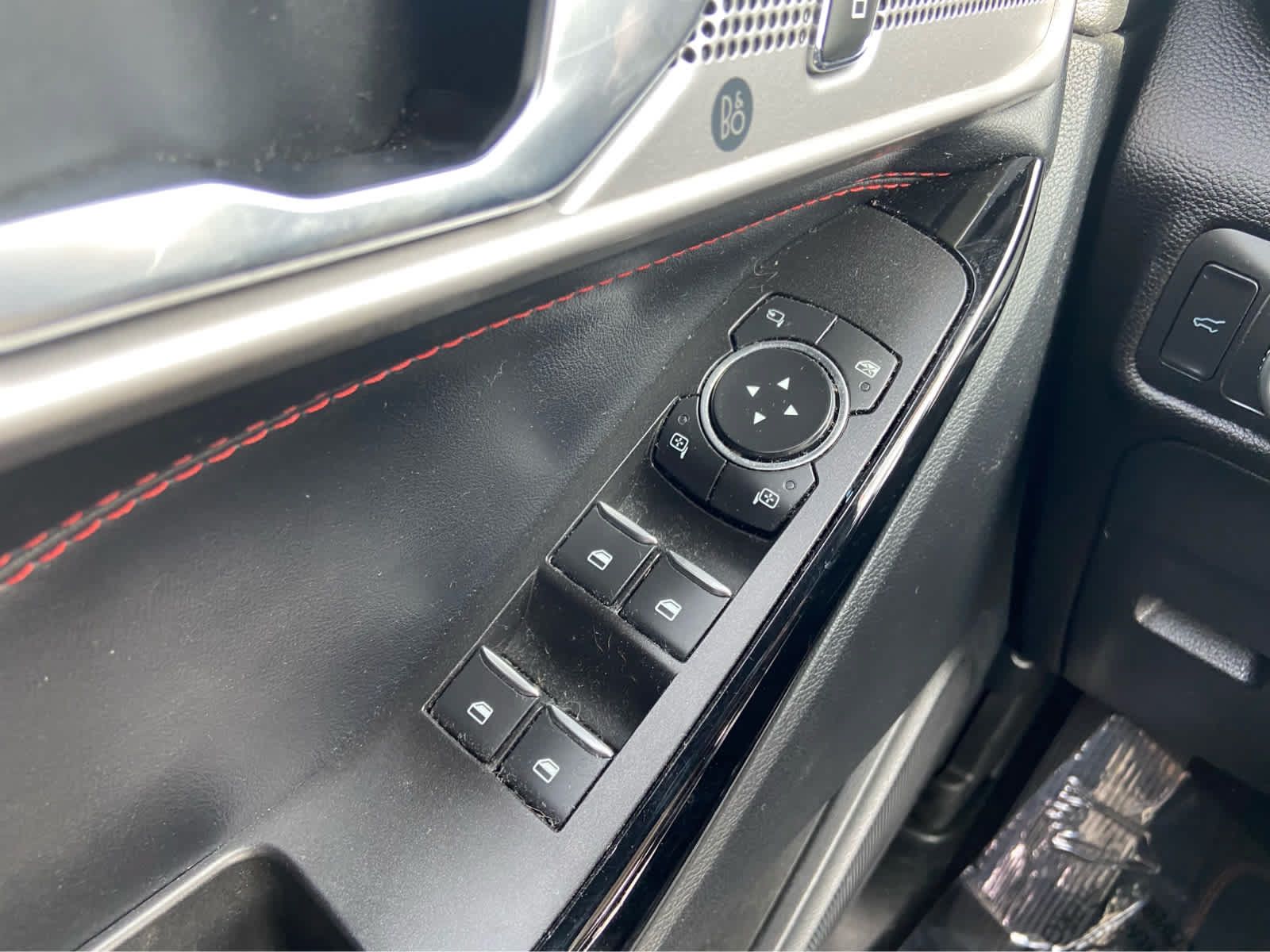 Used 2022 Ford Explorer ST-Line AWD/4WD image 27