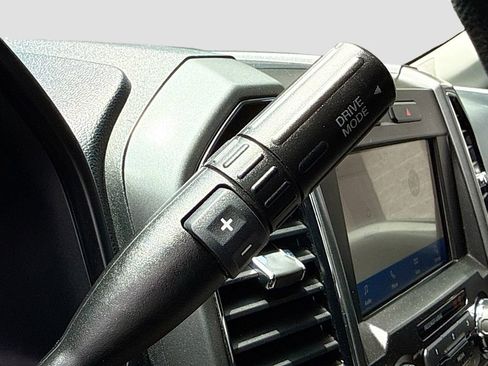 Used 2021 Ford F550 4x4 Crew Cab Super Duty image 15