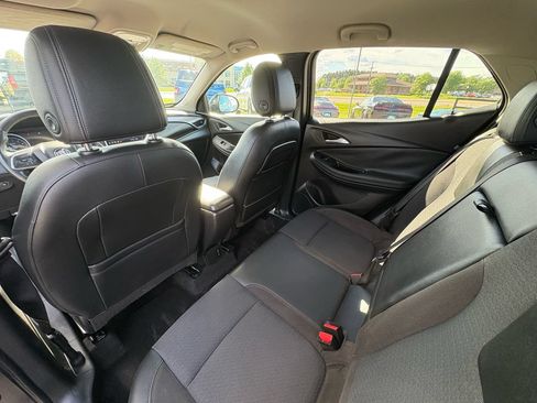 Used 2021 Buick Encore GX Select w/ Sport Touring Package FWD image 22