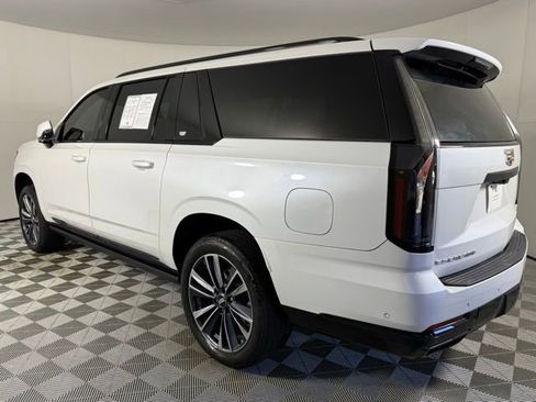 Certified 2025 Cadillac Escalade ESV Sport w/ Touring Package image 8