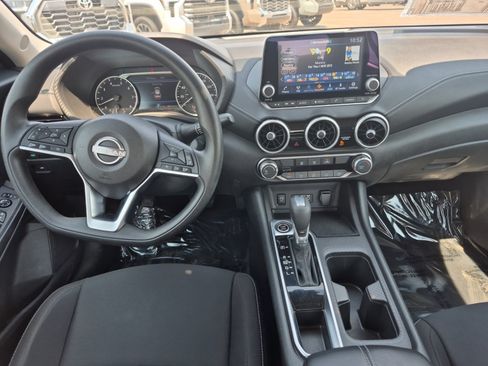 Used 2025 Nissan Sentra SV FWD image 18